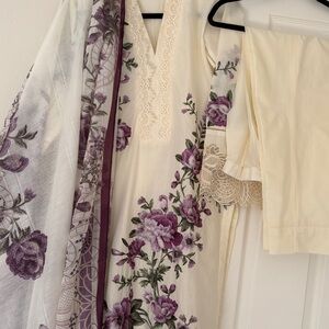 Elegant Floral Embroidered Salwar Suit Indian outfit Indian suit 3 piece NEW